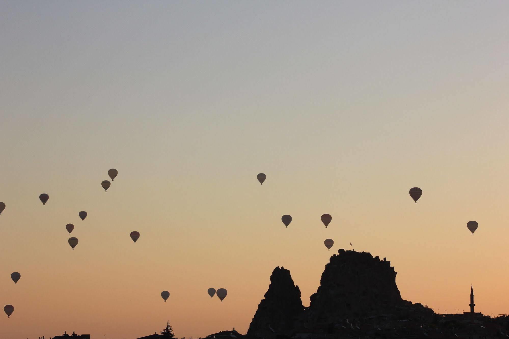 Cappadocia Symbol Hotel Uchisar Exterior photo
